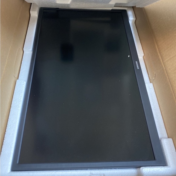 Samsung 22” FHD 60 hz LED Computer Monitor 1080 HDMI VGA - Picture 6 of 8